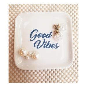 "Good Vibes" jewelry trinket tray